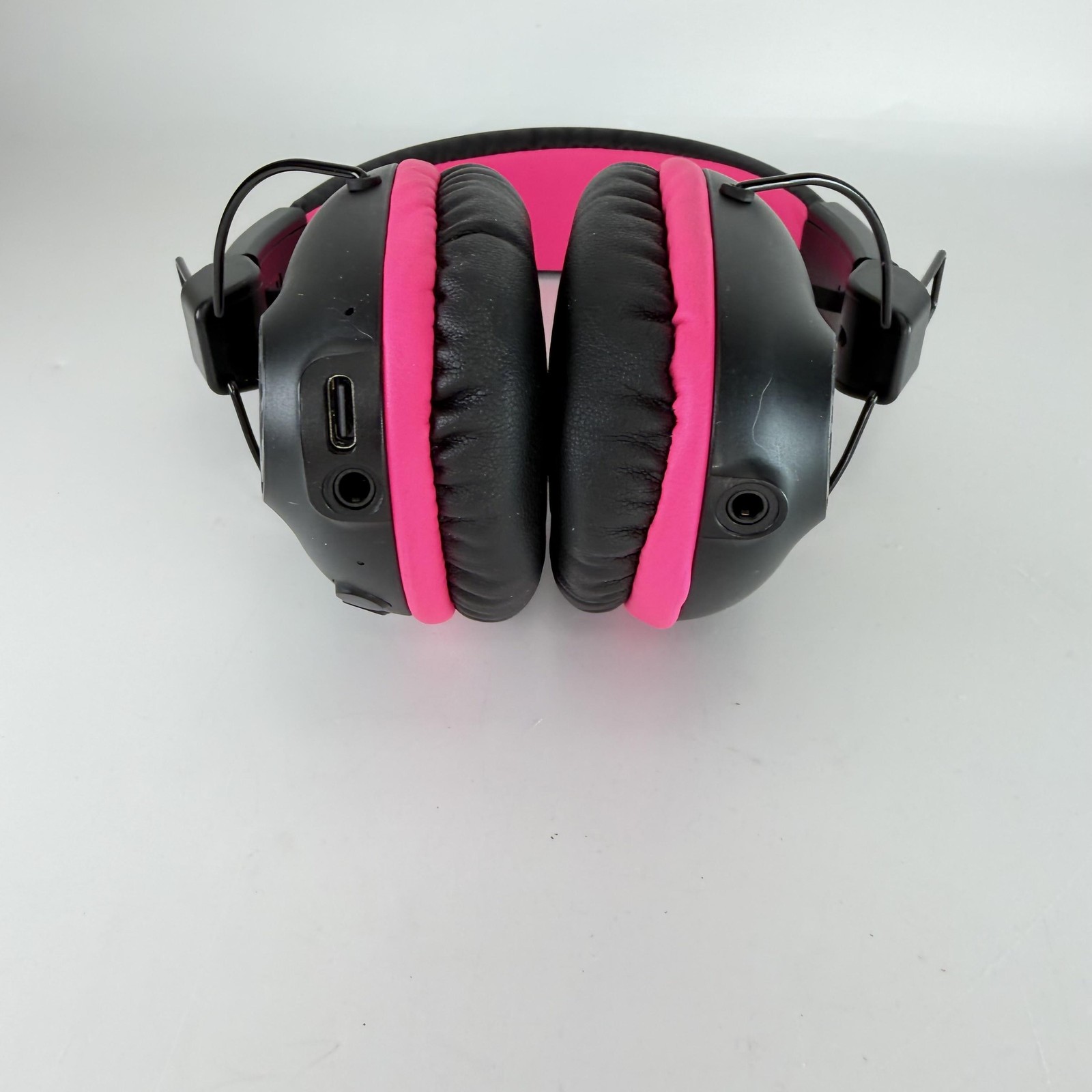 JLab JBuddies Pro Kids Over Ear Headphones Pink Bluetooth 3.5mm Micro-USB
