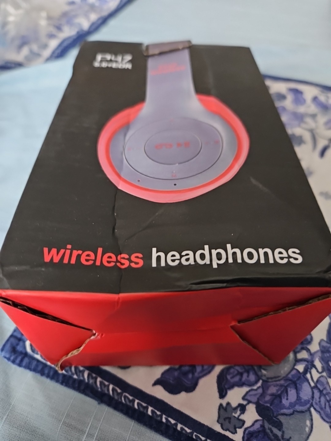 P47 5.0+EDR Wireless Bluetooth Over the Ear Headphones