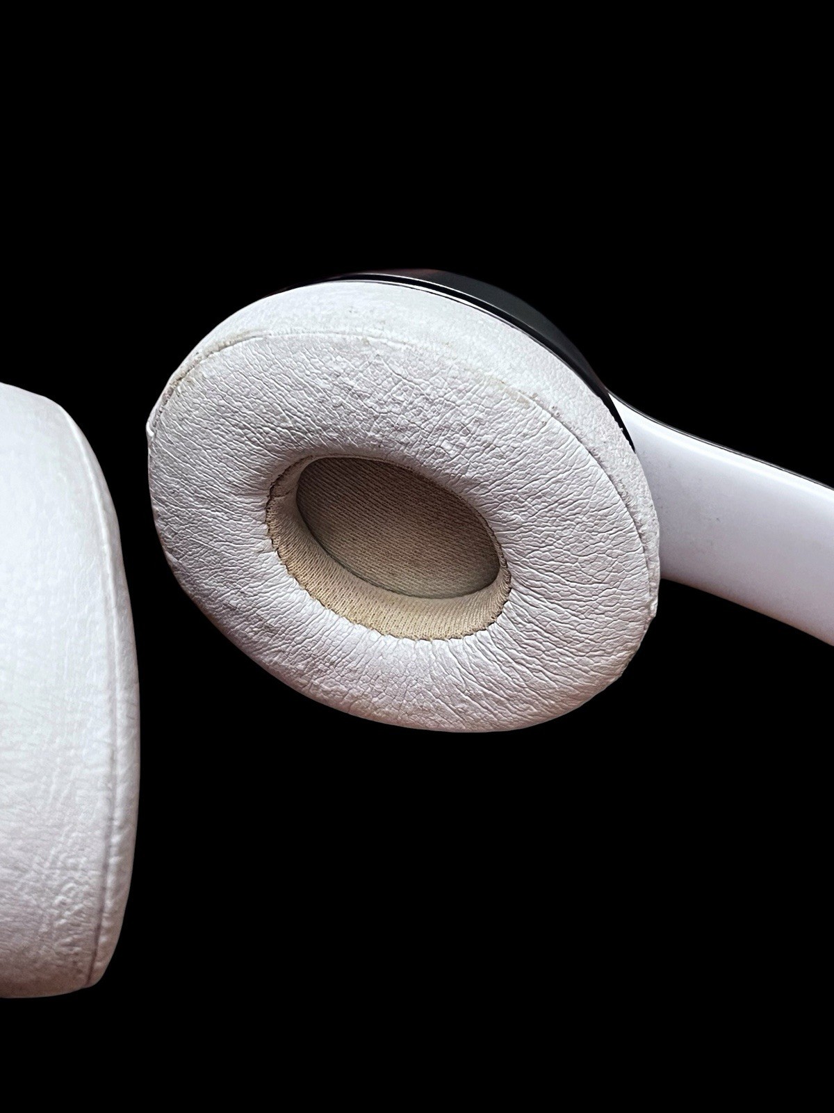 beats solo 3 wireless headphones white