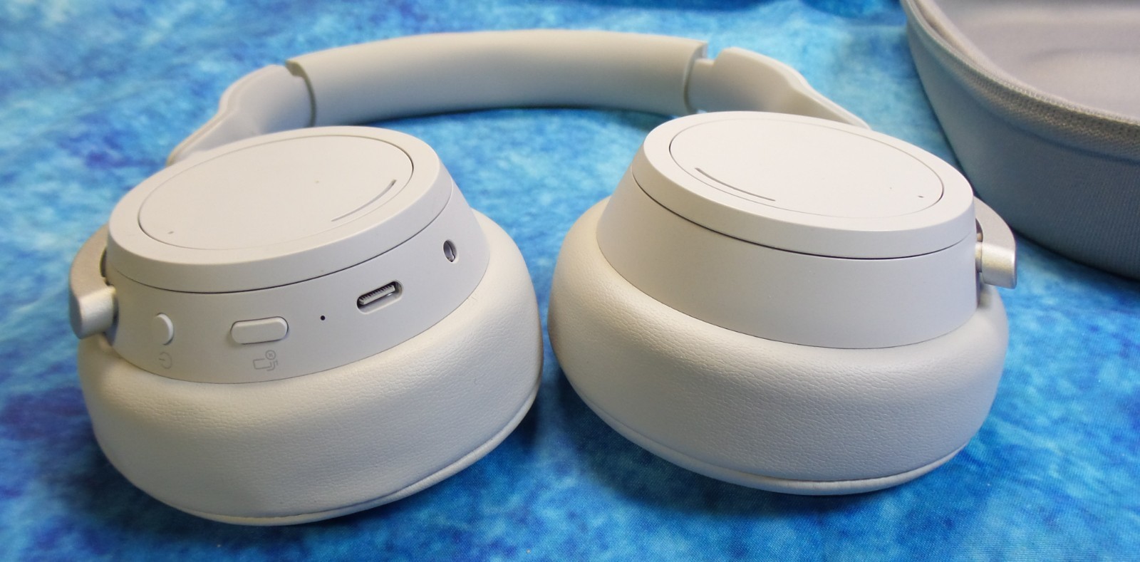 Microsoft Surface Headphones 2, Grey, QXL-00001, Model: 1919 – Bluetooth, Wired