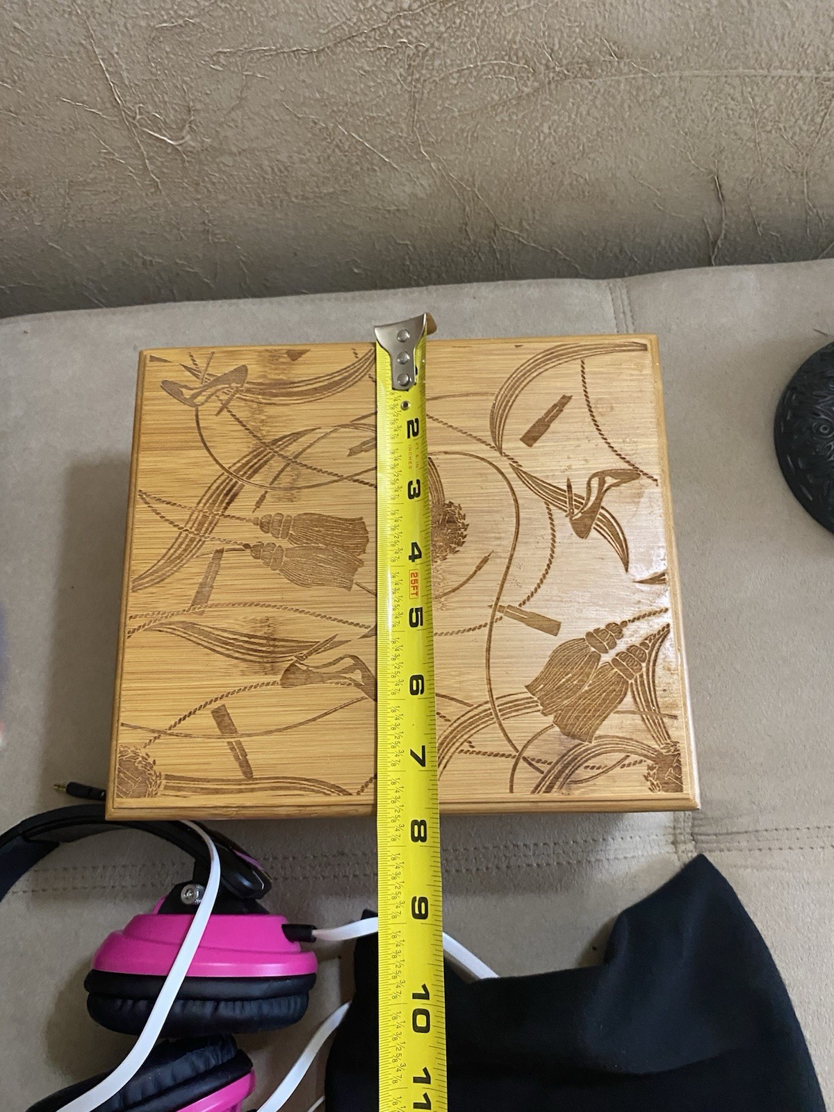 Hellz Headphones In A Decorative Box Pink Black