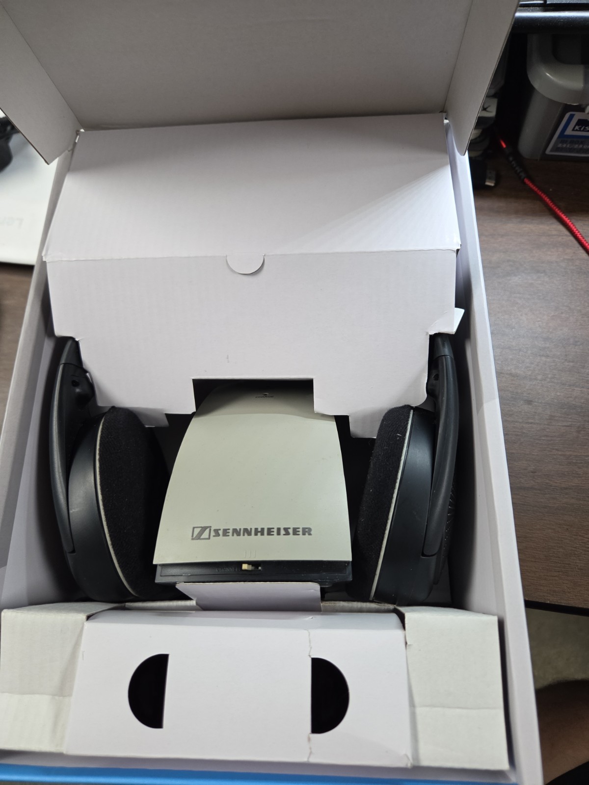 Sennheiser RS120 II Wireless RF Headphones TR120 Charging Base RCA Cable Works