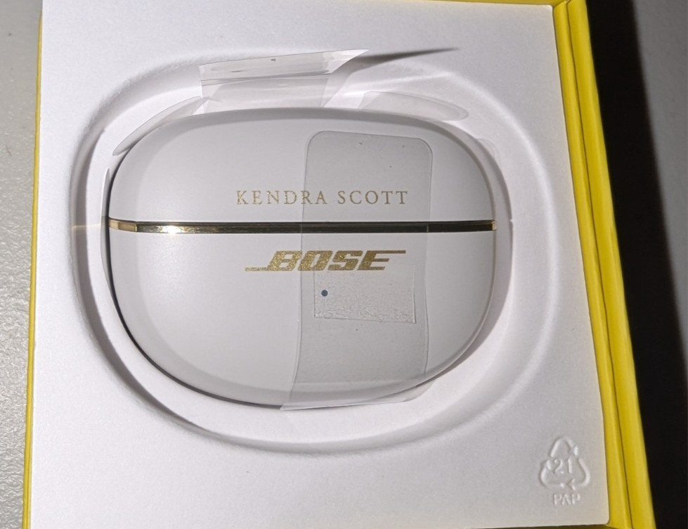 Bose x Kendra Scott Wireless Ultra Open Earbuds – Gold Filigree Limited Edition
