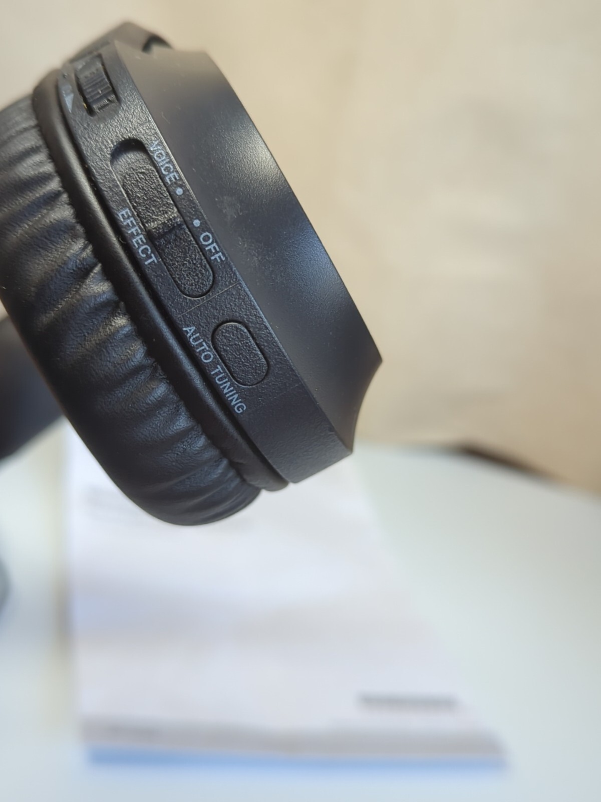 Sony WH-RF400 Wireless Home Theater Headphones Low Use !! w/ Base Cord & Manual
