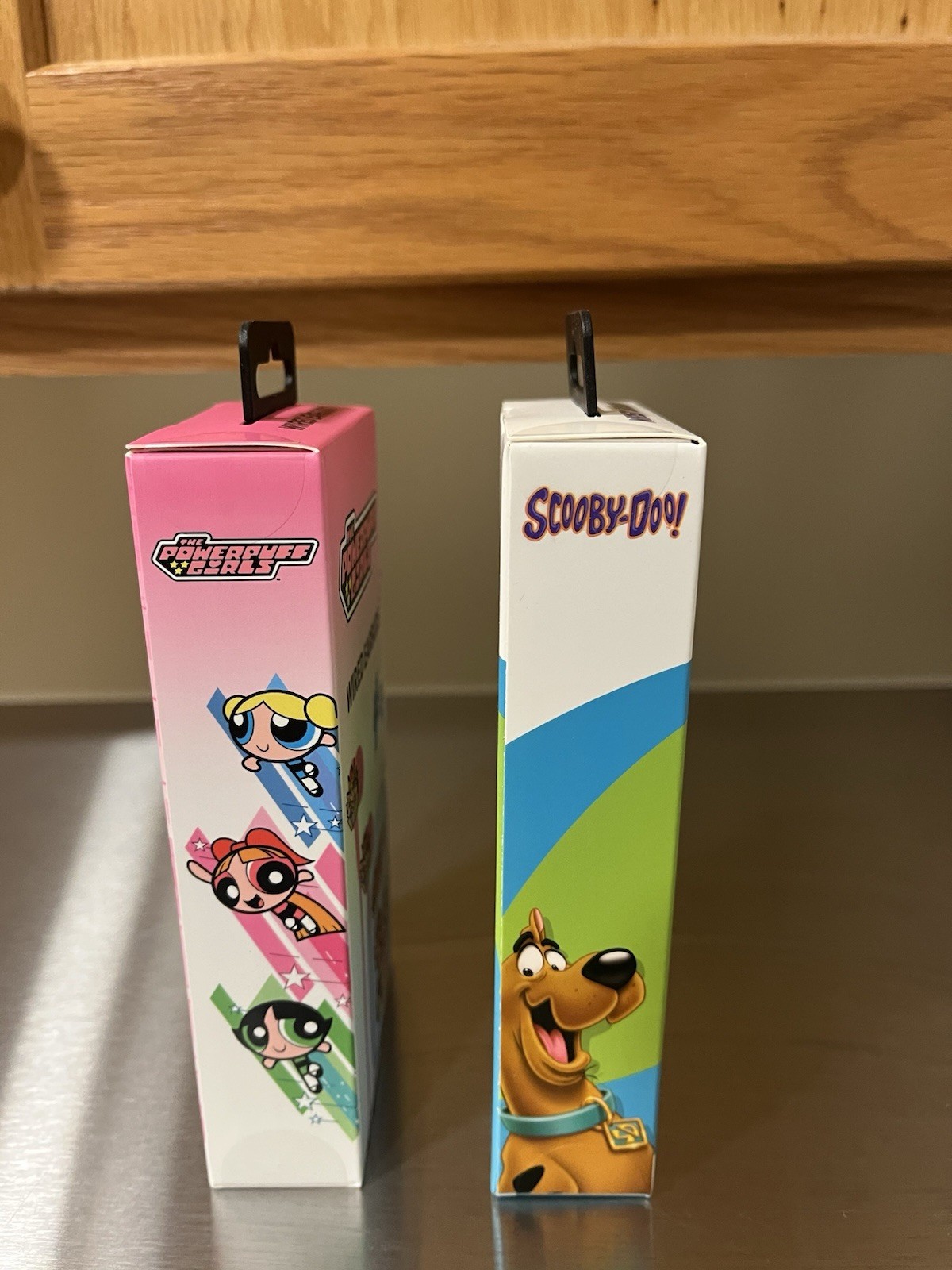 Scooby-Doo & The Power Puff Girls Wired Earbuds & Protective Case NEW-WB