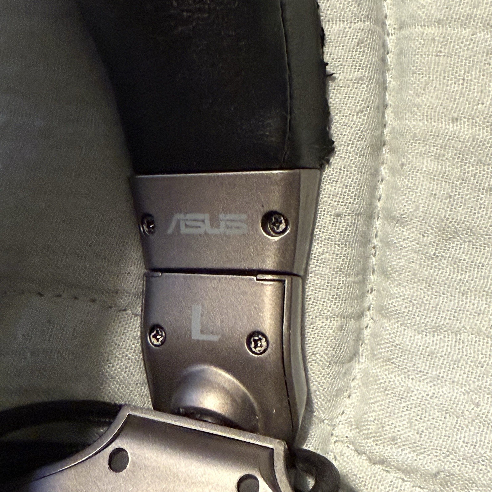 ASUS Headphones Wired – On Ear – See Description And Photos