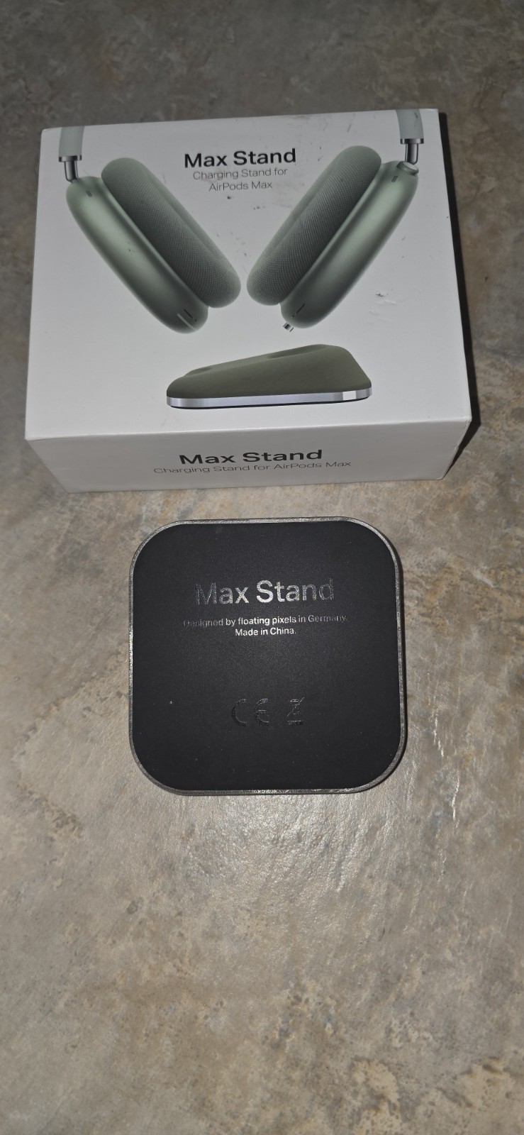 Apple AirPods Max Green Wireless Headphones + Max Stand Charger + Case Bundle
