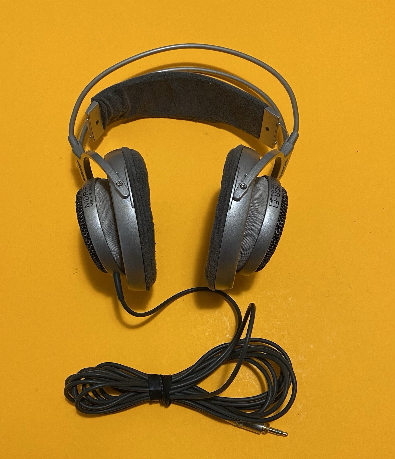 SONY MDR-F1 Headband Headphones Wired Silver Working MADE IN JAPAN
