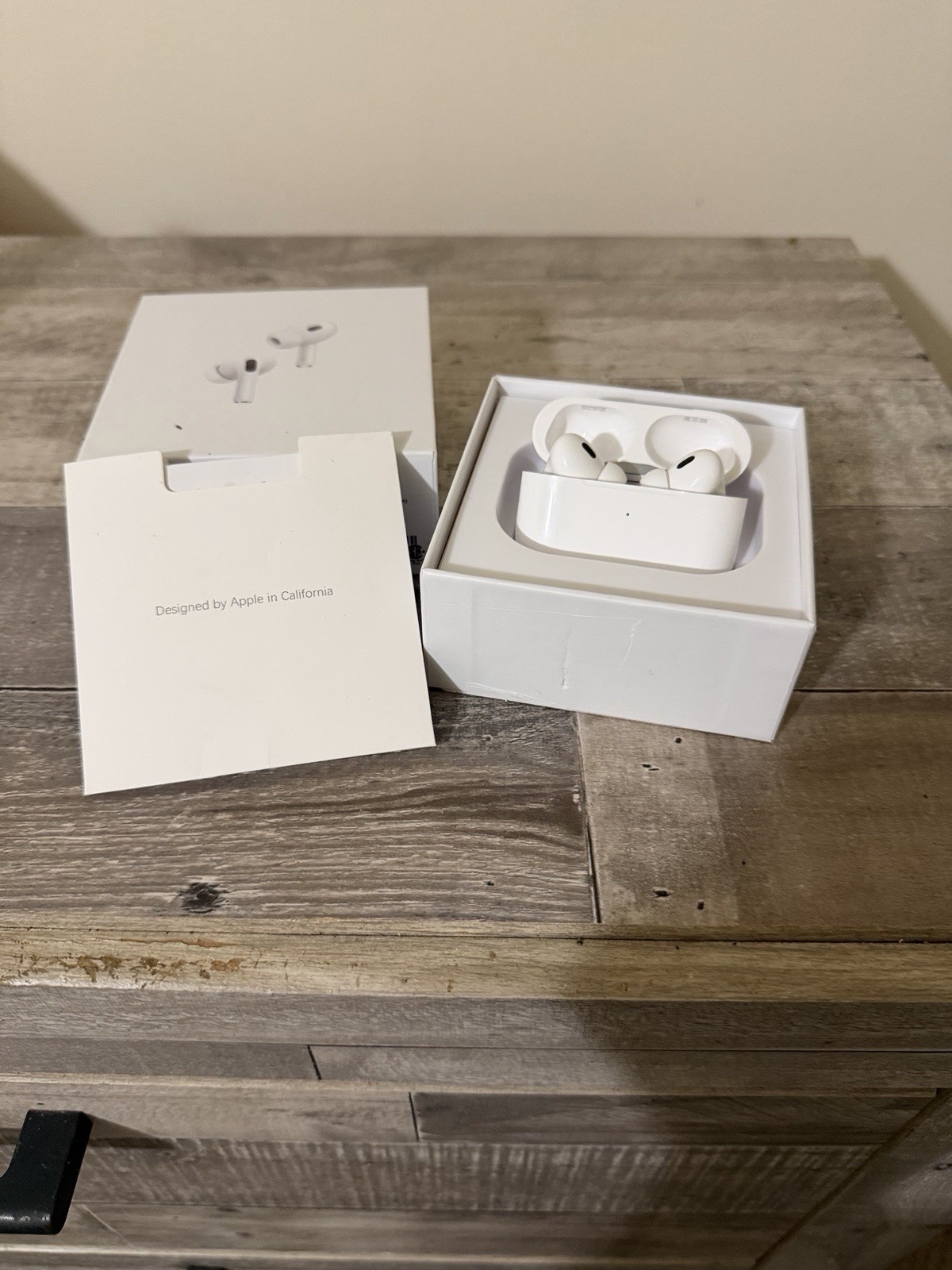 Apple AirPods Pro 2nd Gen White ANC MagSafe USB-C Wireless Charging