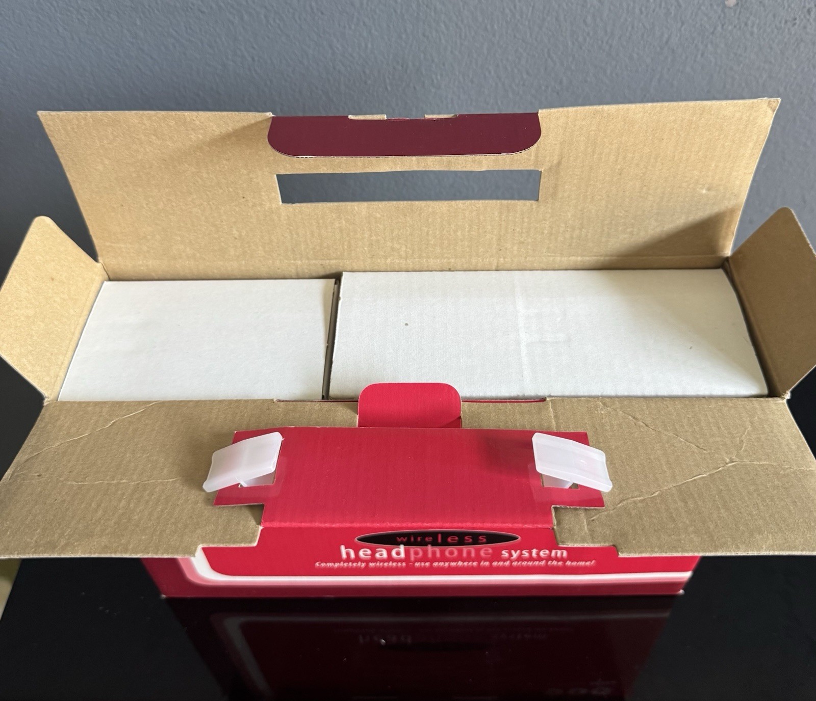 NEW Brookstone Bright Wireless Headphone System 900 MHz 180 ft Range In Box NIB