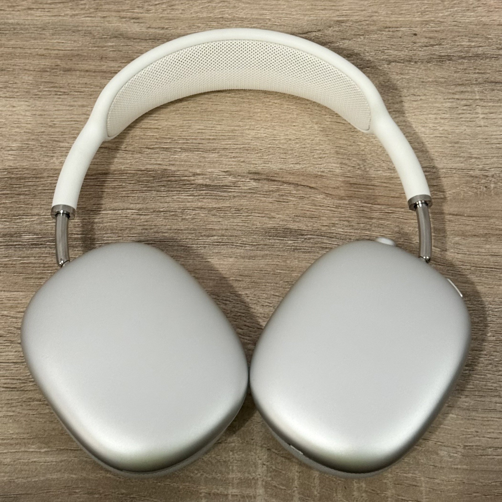 Apple AirPods Max A2096 1st Gen Bluetooth Headphones Lightning White Silver