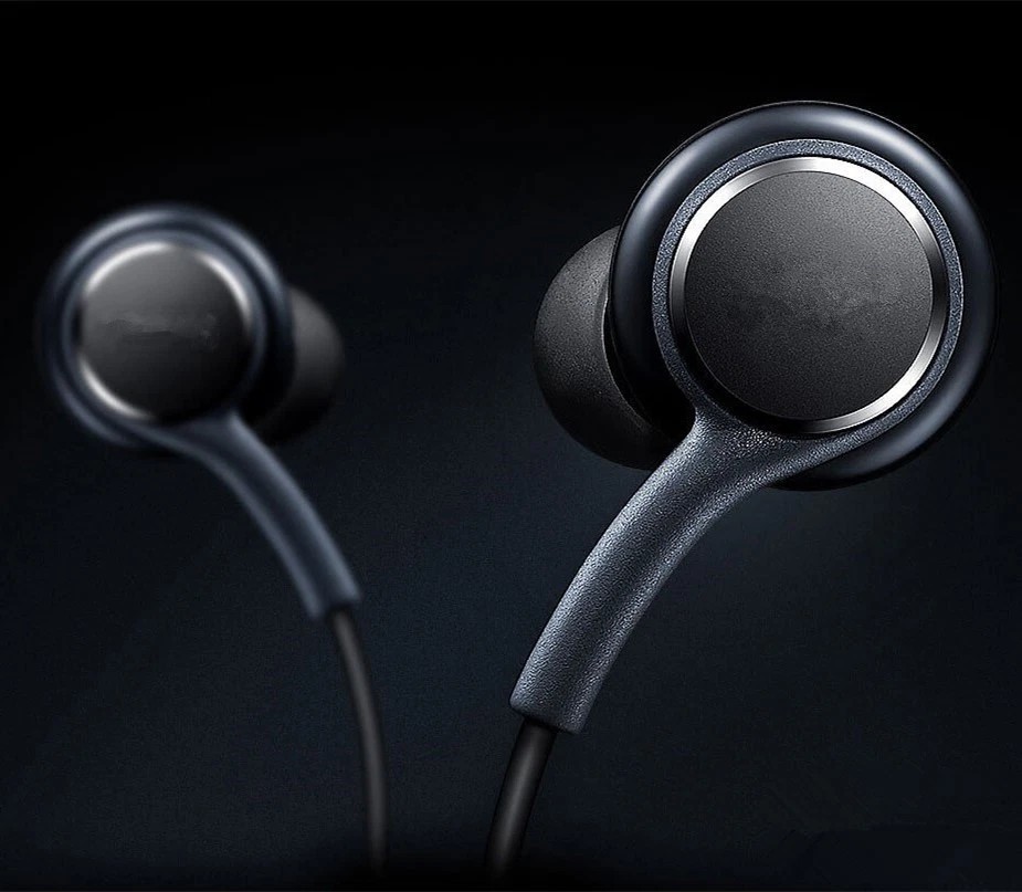 Four (4) EO-IG955 3.5mm Earbud Headphones w/ Microphone – Grey/Black