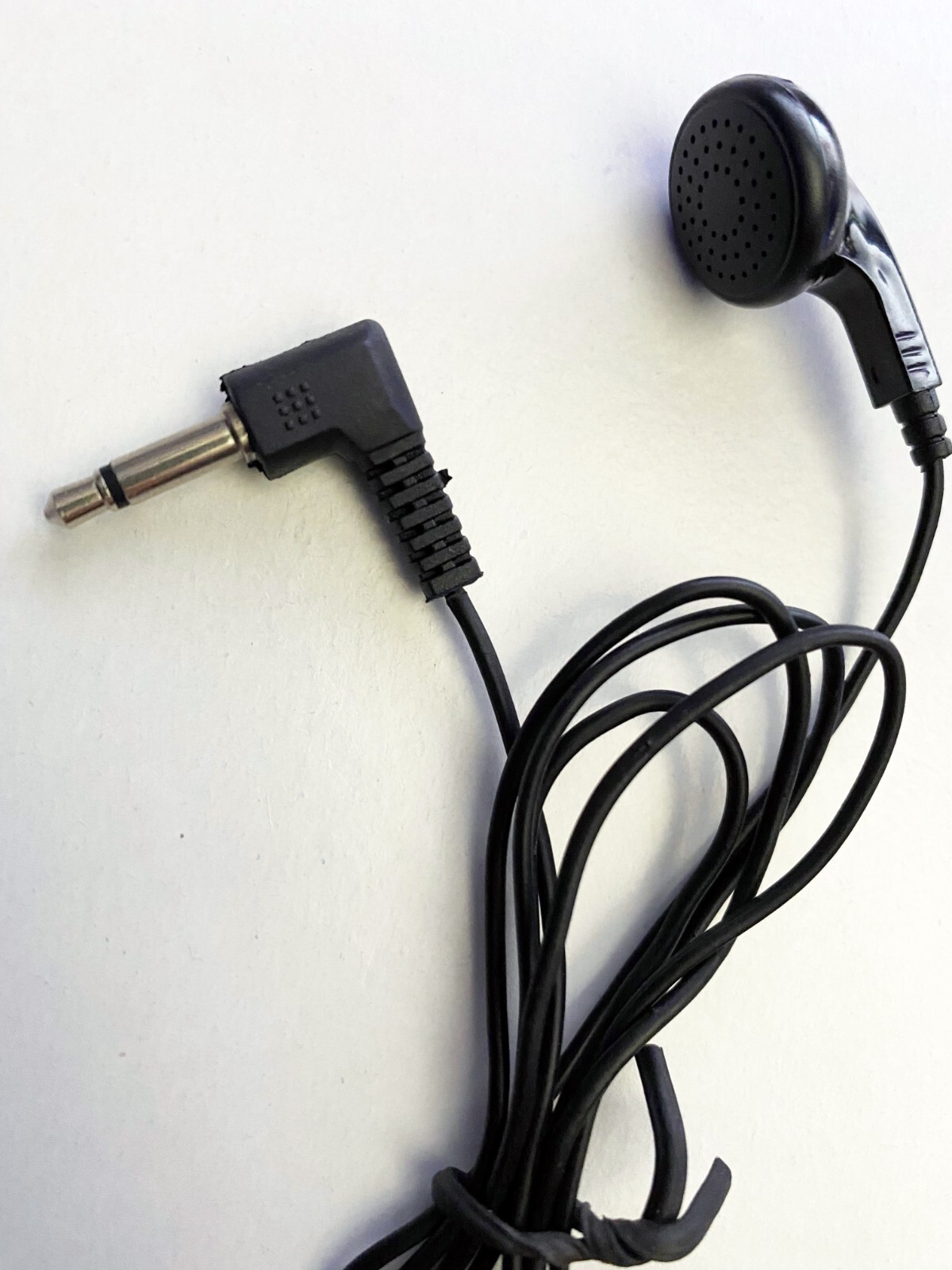 Lot of 25 Black 3.5mm MONO Earbuds