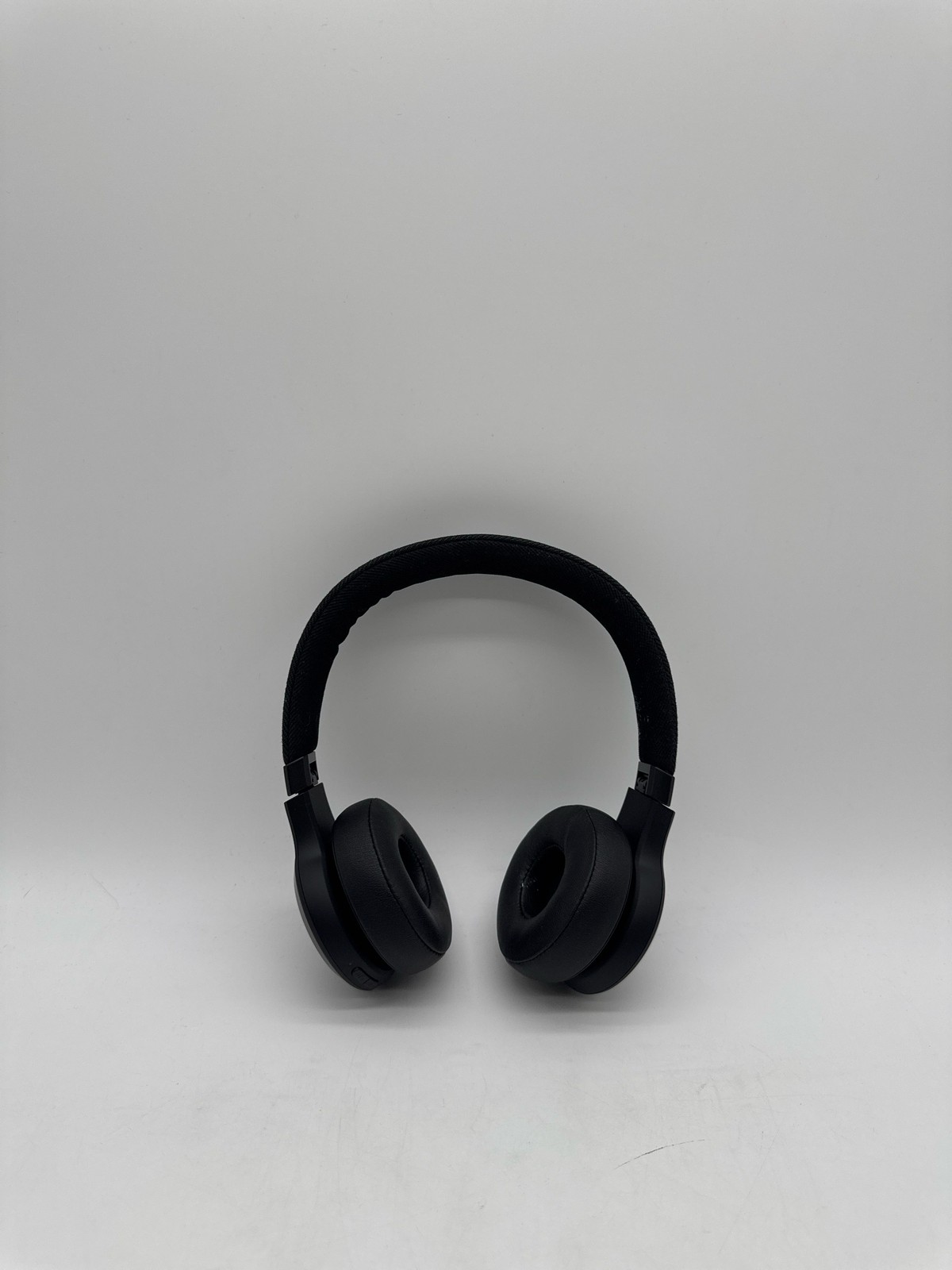 JBL Live 675NC Wireless On-Ear Headphones Noise Cancelling BT 5.3 Black (2)