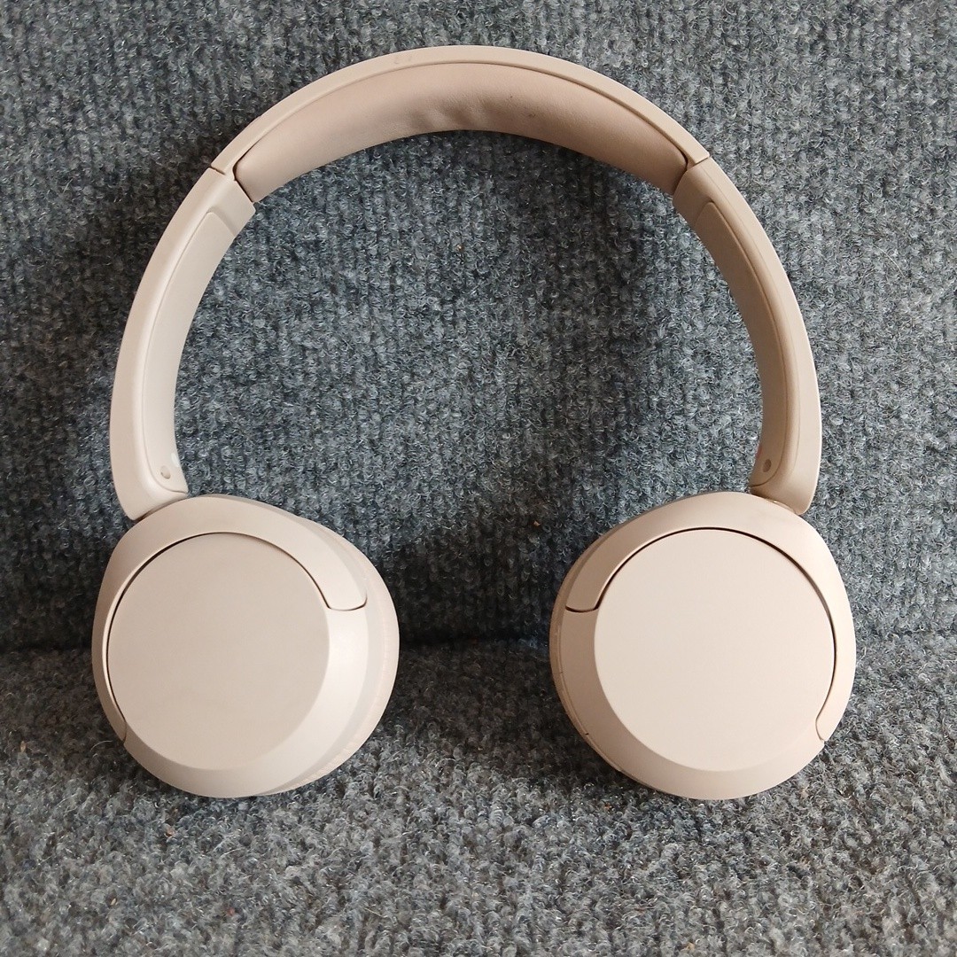 Sony WH-CH520 Wireless On-Ear Bluetooth Headphones – Uses Android Charger Not In
