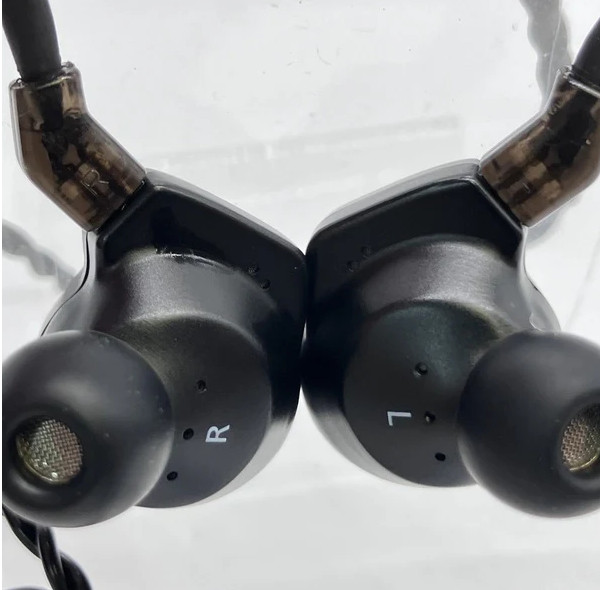 iBasso Audio 3T-154 Dynamic Driver In-ear Monitor IEM Earphone Black Used Japan