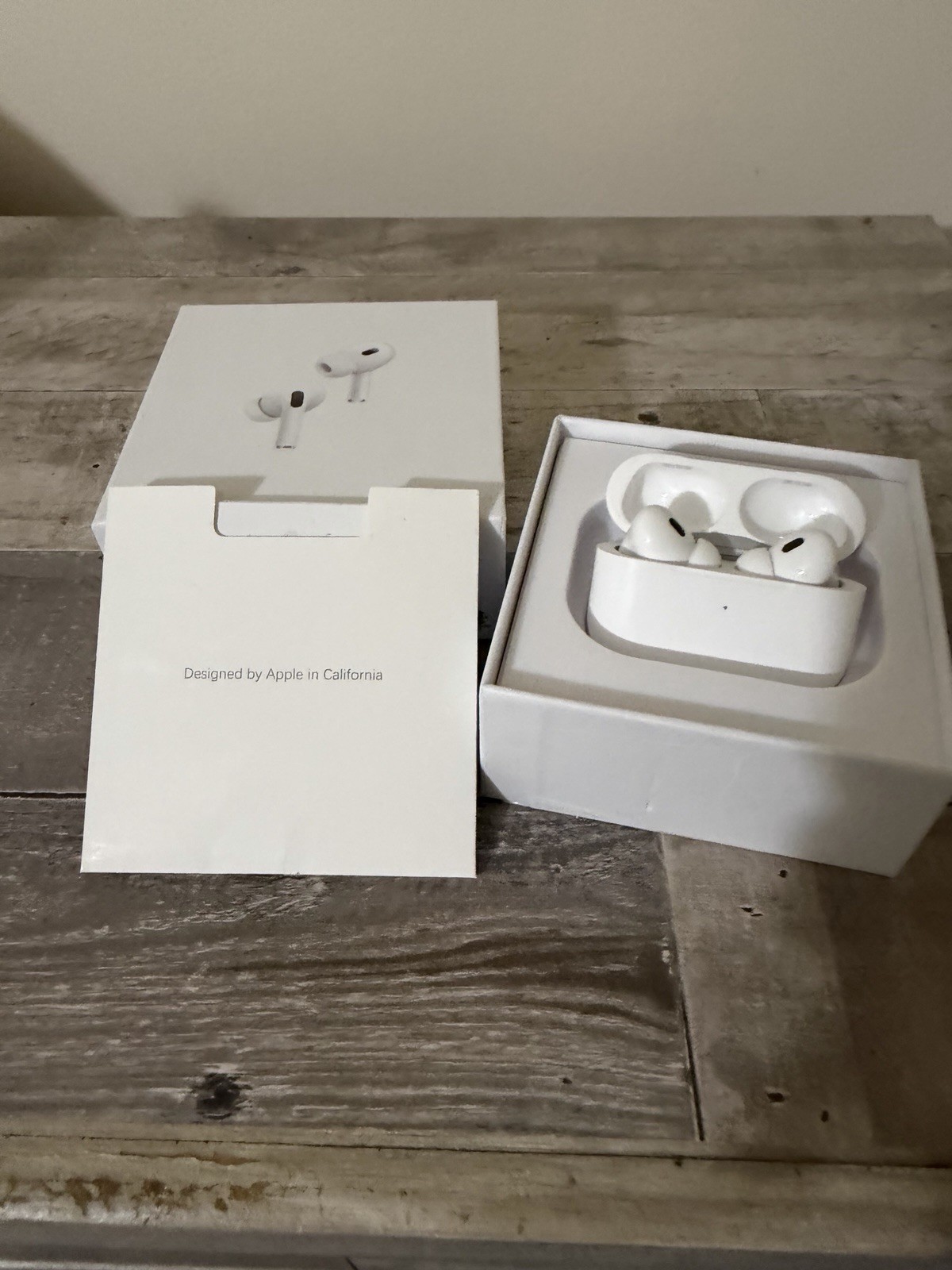 Apple AirPods Pro 2nd Gen White ANC MagSafe USB-C Wireless Charging