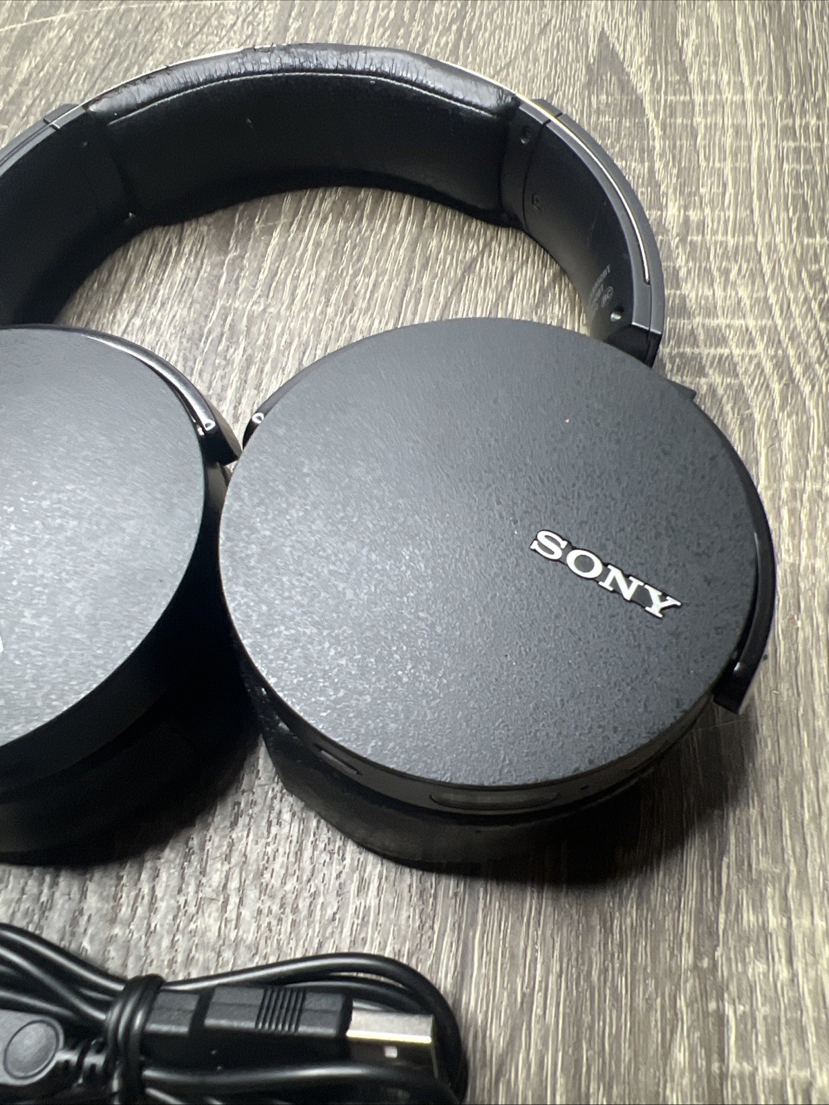 Sony MDR-XB950BT Wireless Bluetooth Over Ear Headphones Black Extra Bass
