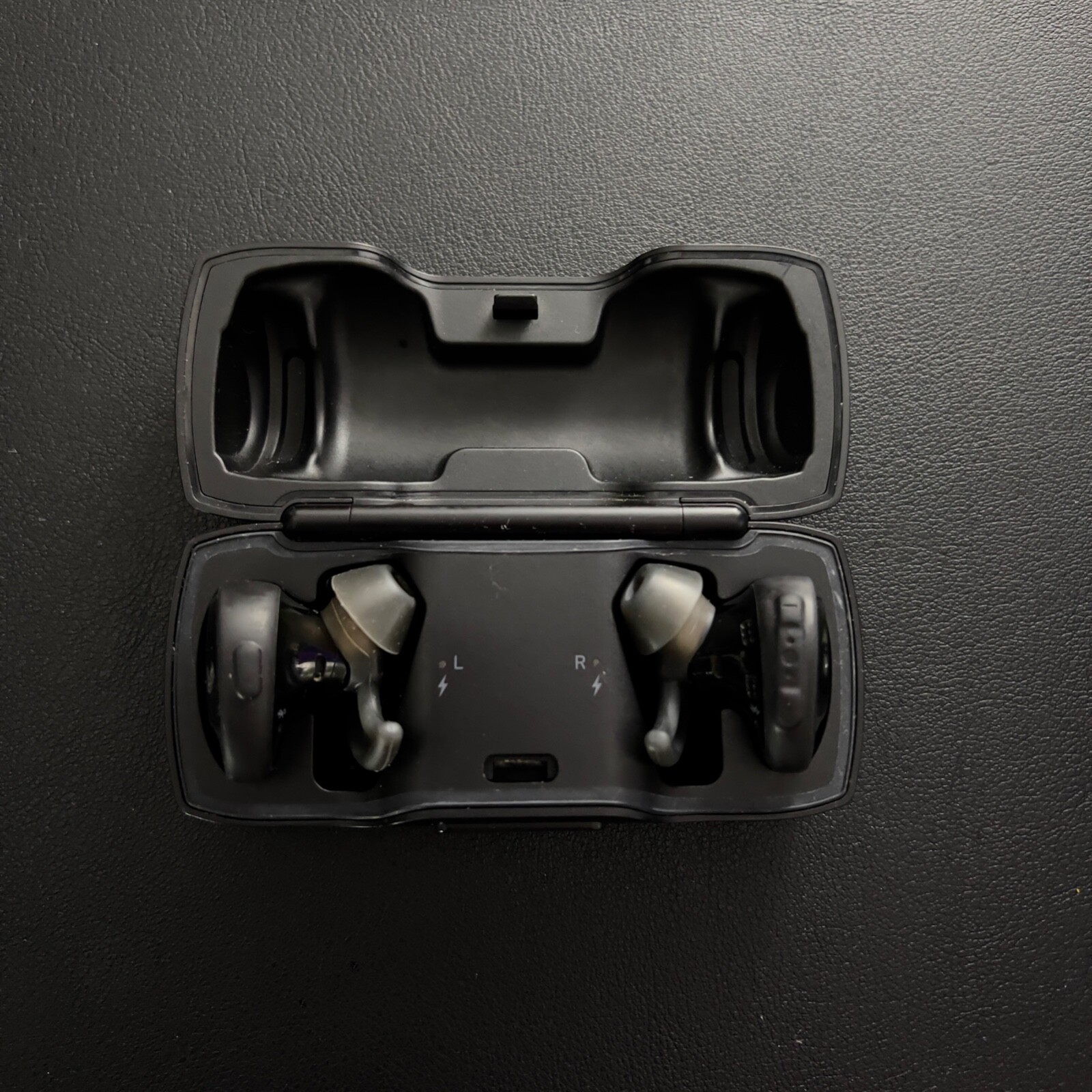 Bose 774373-0010 SoundSport Wireless In-Ear Headphones – Black