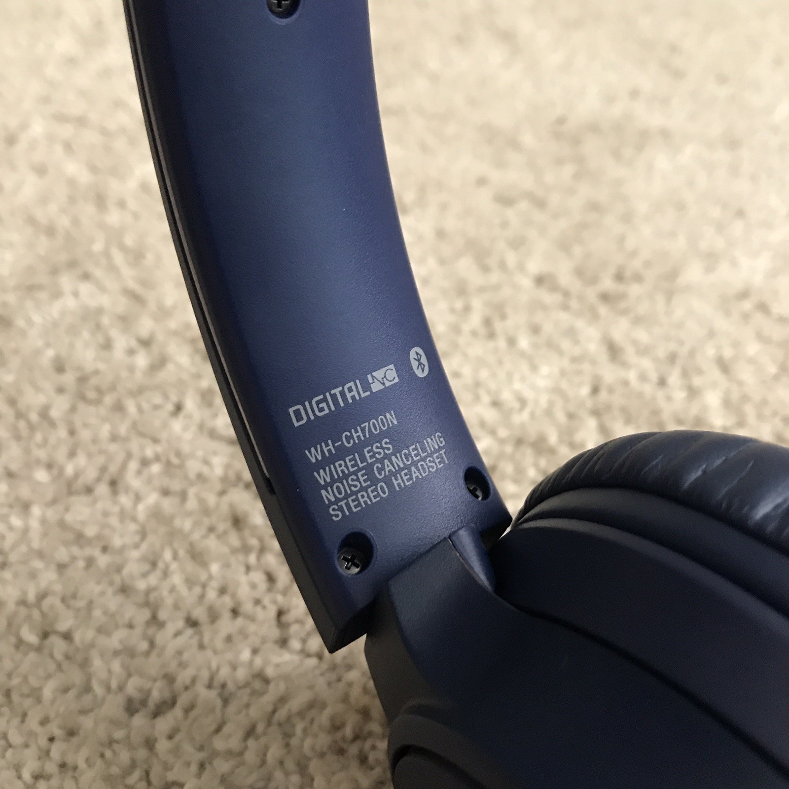 SONY WH-CH700N Wireless Noise Canceling Bluetooth Headphones Blue with Case