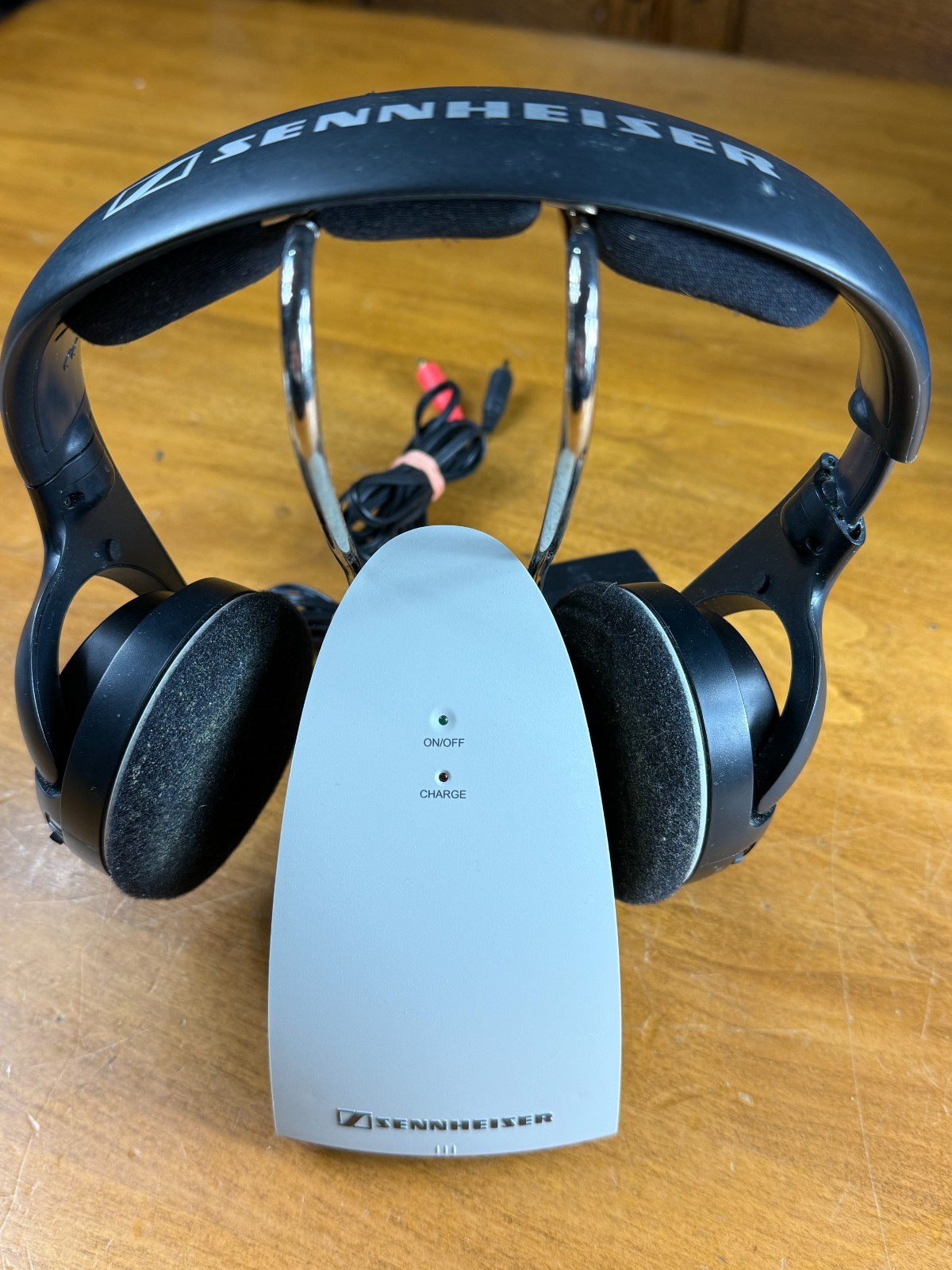Sennheiser HDR120 Wireless Headphones And RS120 Wireless Charging Stand – Tested