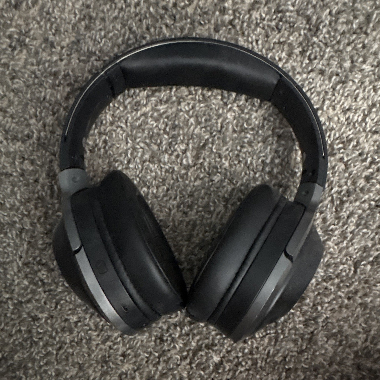 Skullcandy Black/Gray Bluetooth Wireless Over-Ear Headphones