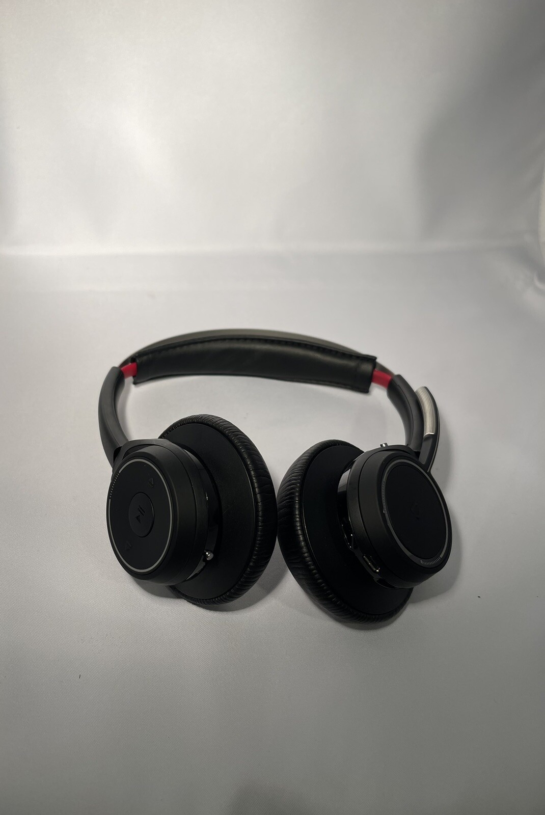 Plantronics Voyager UC B825 On-Ear Headset – Black (202652-10)