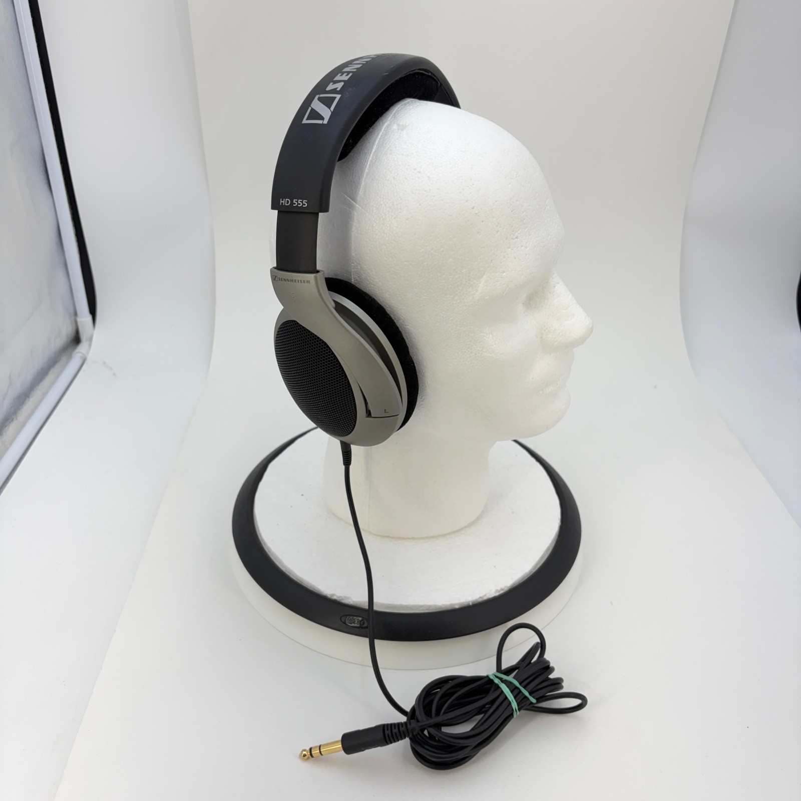 Sennheiser HD 555 Open Back Over Ear Audiophile Wired Headphones Gray Black