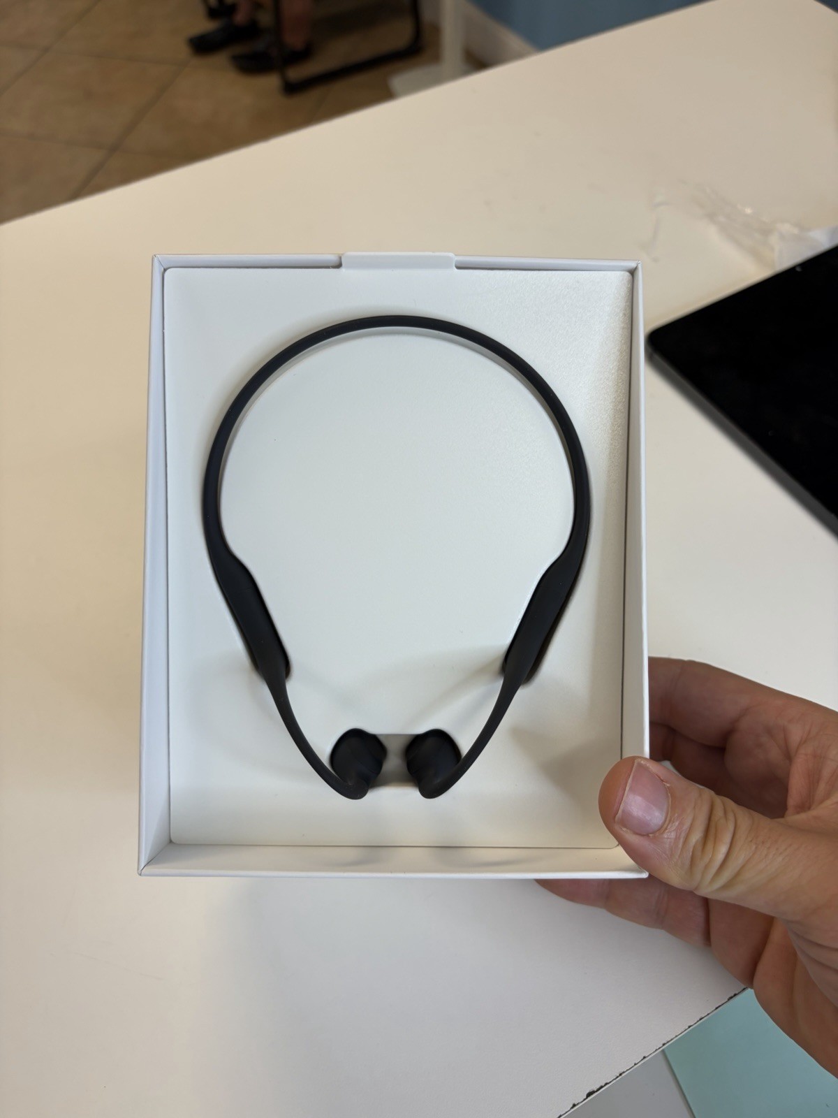 Shokz OpenRun SE Open-Ear (Behind the Neck) Bluetooth Headphones – Black New