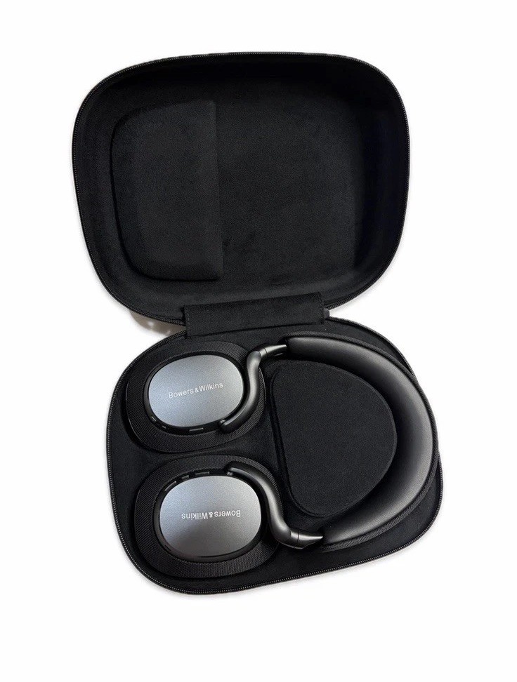 EUC Bowers & Wilkins Px7 S3 Wireless ANC Over Ear Wireless Headphones W Box Case