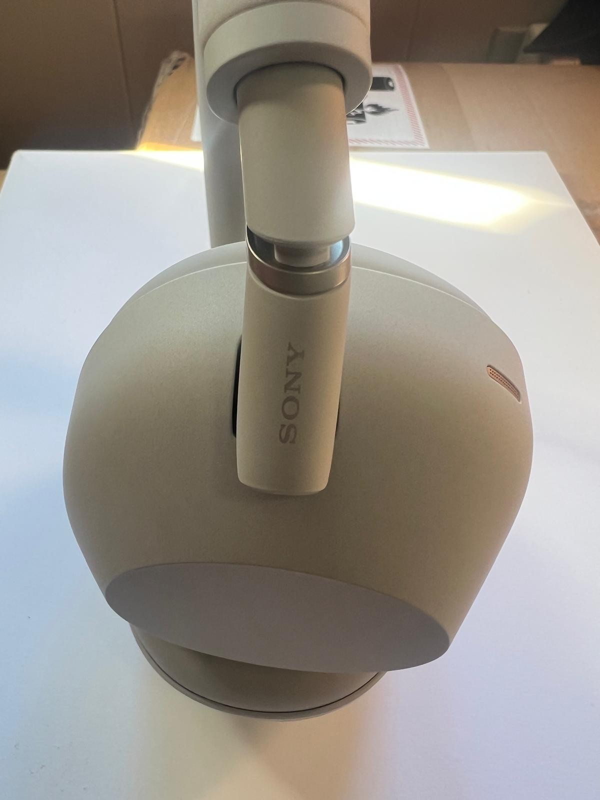 Certified Sony WH-1000XM6 Wireless Noise Cancelling Headphones Platinum Silver