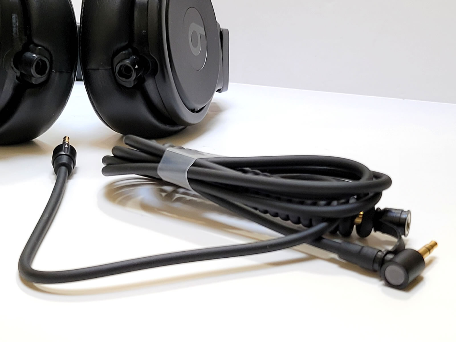Coiled Audio Cable with Locking for BEATS PRO / DETOX Professional Headphones
