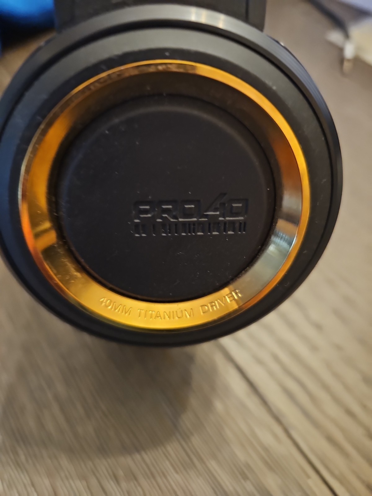 Munitio Pro 40 Gold Wired Headphones 40 MM Titanium Driver No Cord
