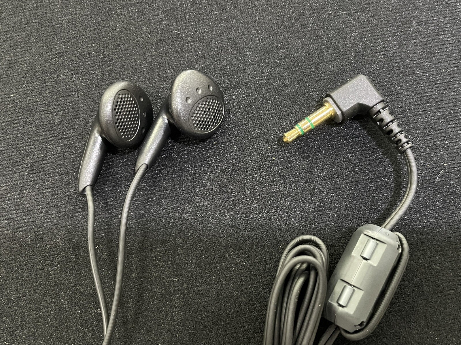 NOS Genuine Sony Walkman MDR-E0808 Earphones Headphones Black