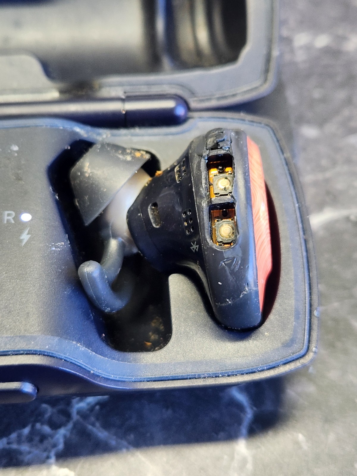 Bose SoundSport Free Wireless Earbuds, Orange/Navy-Functional, 1 Bud Defective