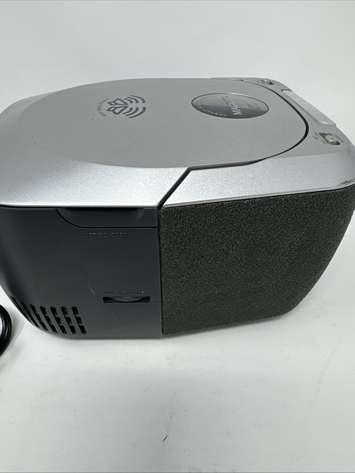 Magnavox Wide Angle Stereo AM/FM/CD Alarm Clock Radio MCR230SL/17 Tested Working