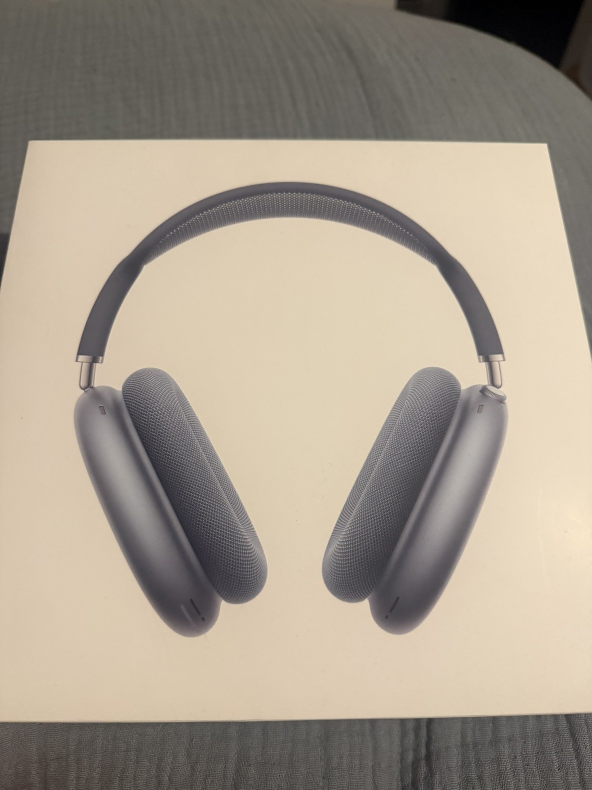 Apple AirPods Max Beige Bluetooth Over-Ear Headphones w/ Smart Case