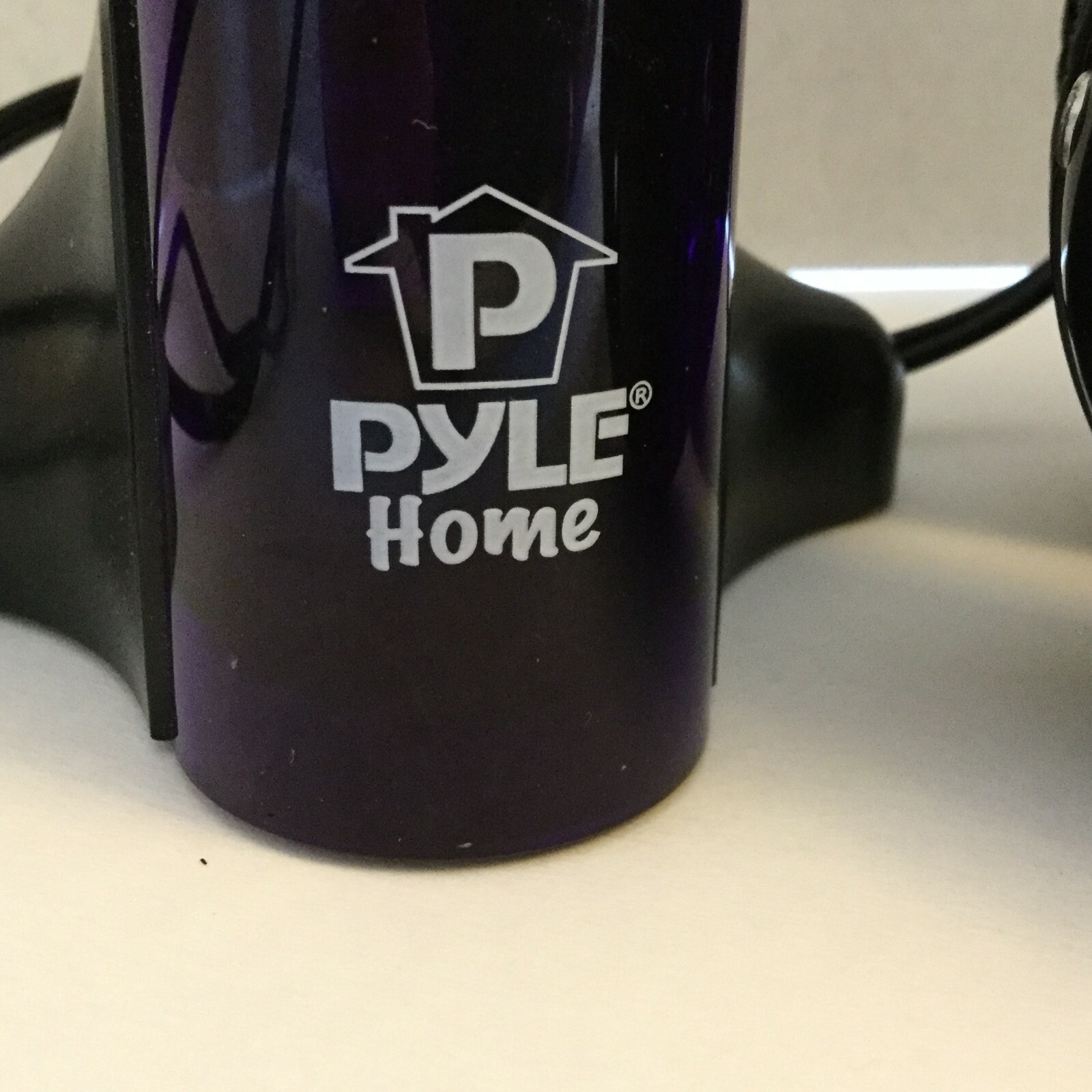 Wireless Headphones PHPW2 Pyle HiFi with Extreme Bass Frequency Response Black
