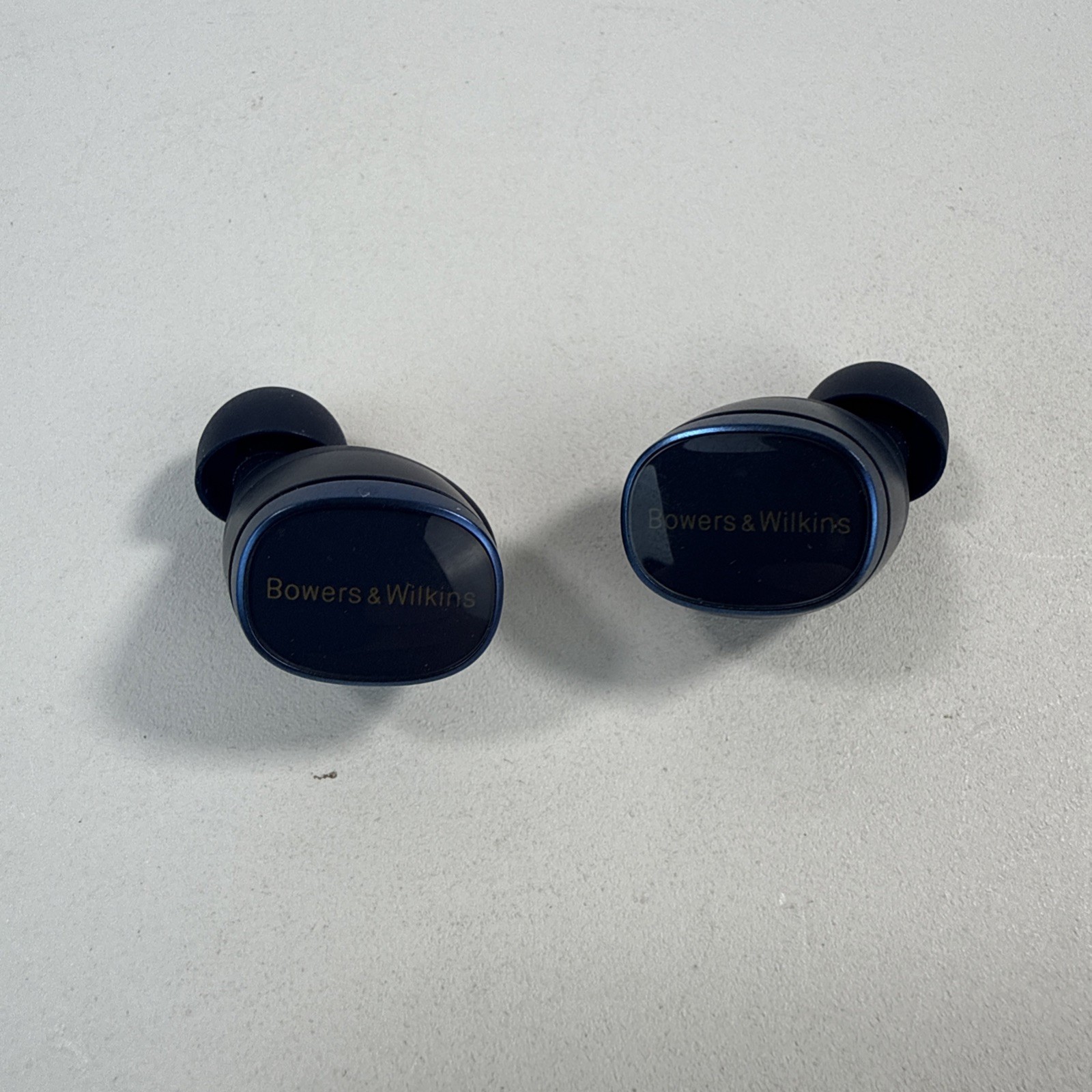 Bowers & Wilkins Pi8 In-Ear Wireless Noise Cancelling Headphones – Midnight Blue