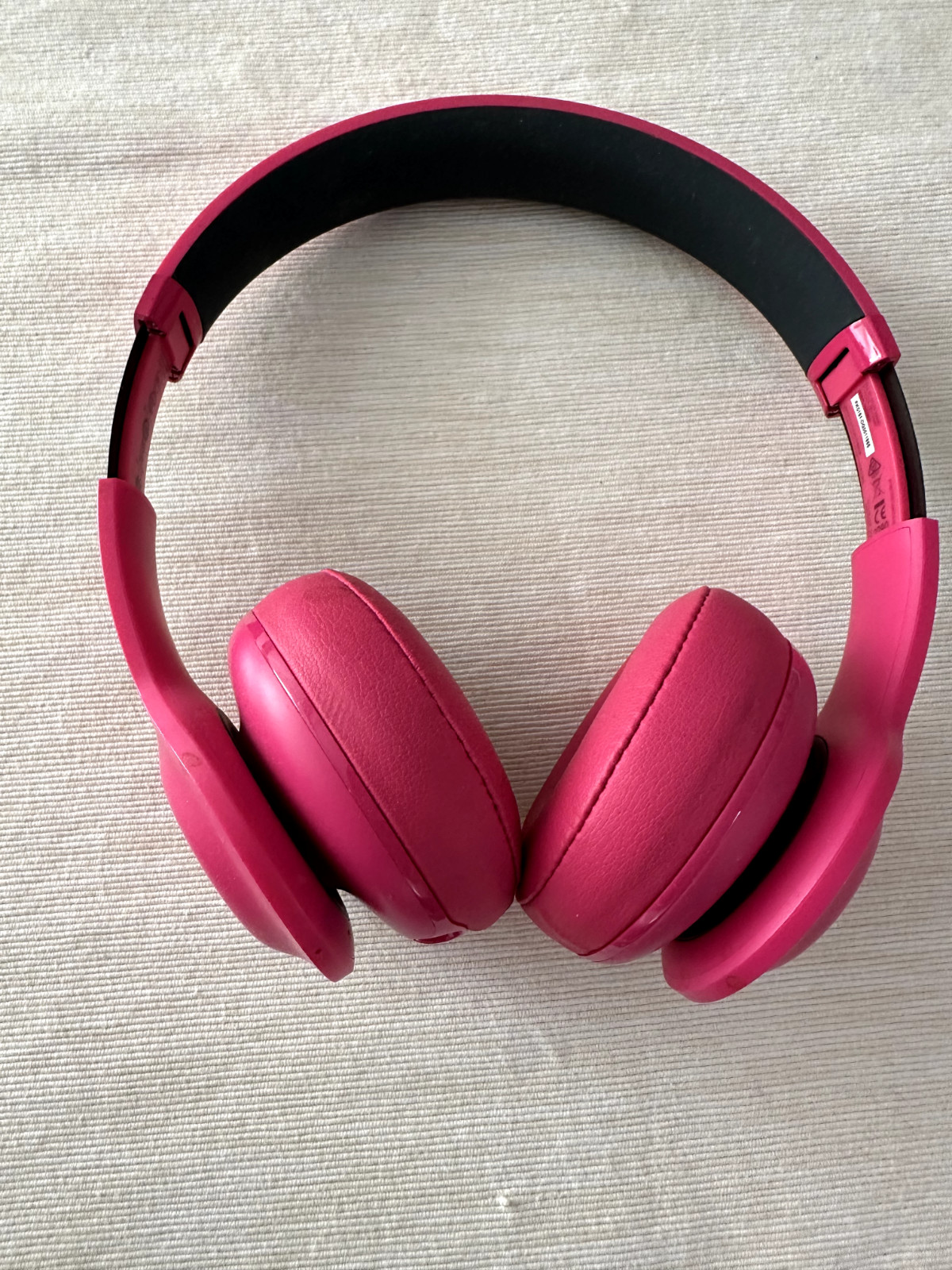 JBL Wireless Over-Ear Headphones – Fuchsia