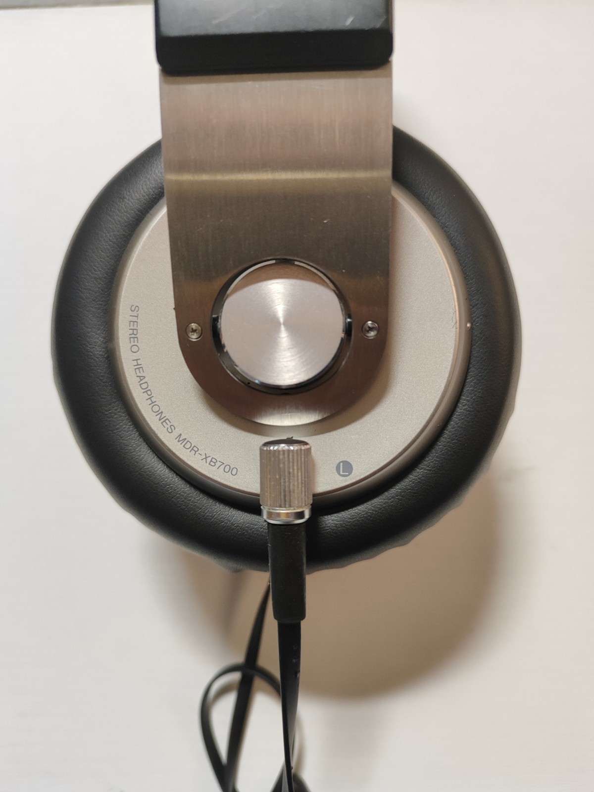 Sony MDR-XB700 Extra Bass Headphones In Good Condition With New Ear Pads