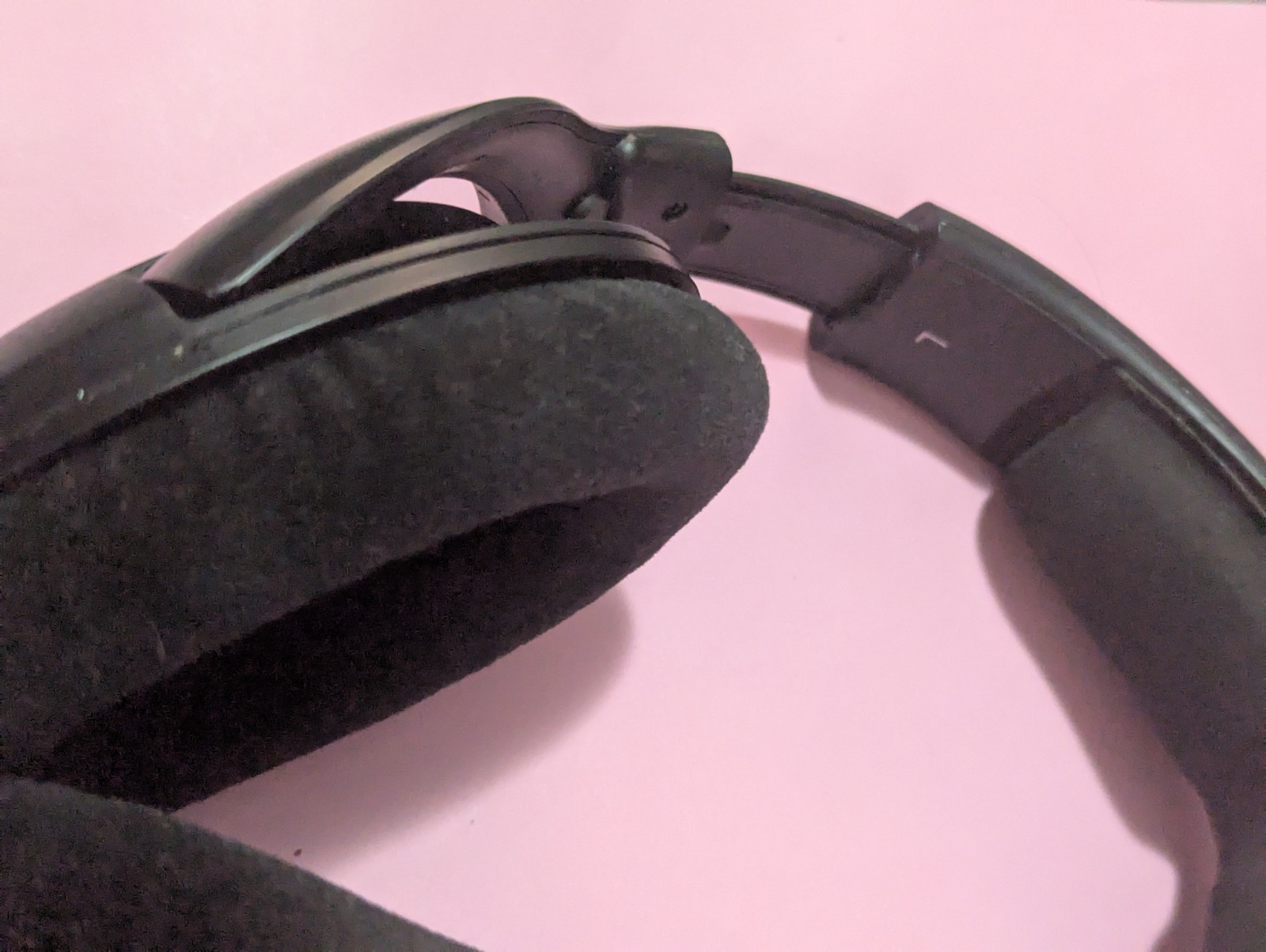 Sennheiser HD 560 S Over-The-Ear Wired Audiophile Headphones Excellent Condition