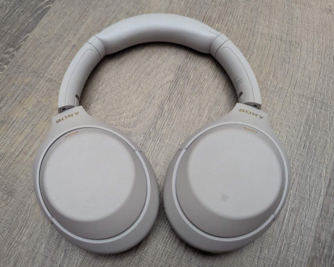 SONY WH-1000XM4 Wireless Noise Canceling Headphones – SILVER #VG