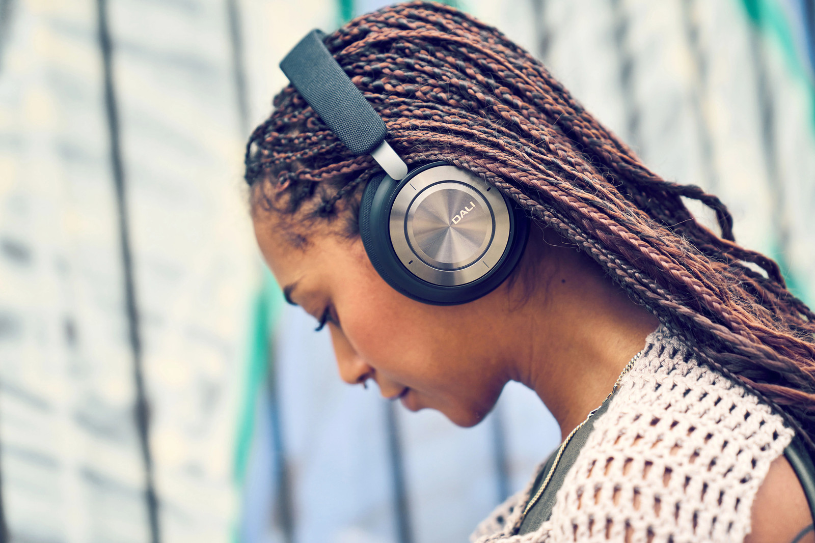 DALI IO-8 Over-ear NC headphones (black)