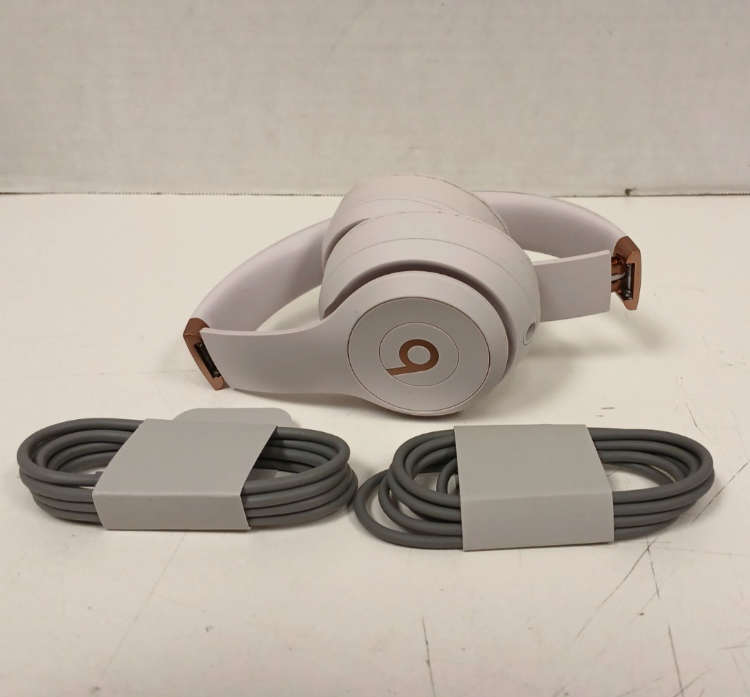 Beats Solo 4 Wireless On-Ear Headphones, Cloud Pink