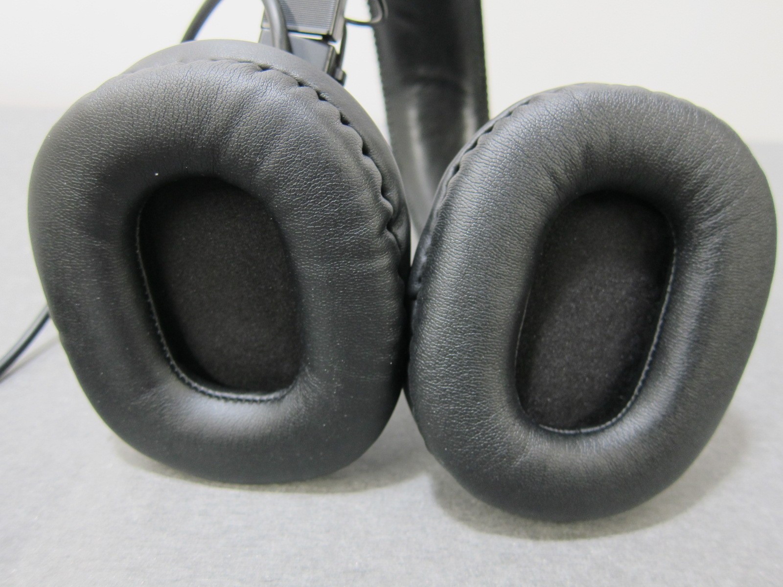 Sony MDR-7506 Professional Wired Headphone Thailand – NEW EARPADS INSTALLED!