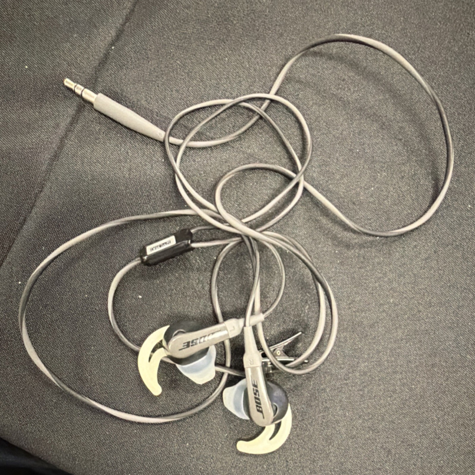 Bose Soundsport In-Ear Wired Headphones Gray 3.5mm Jack In-Line Control Case