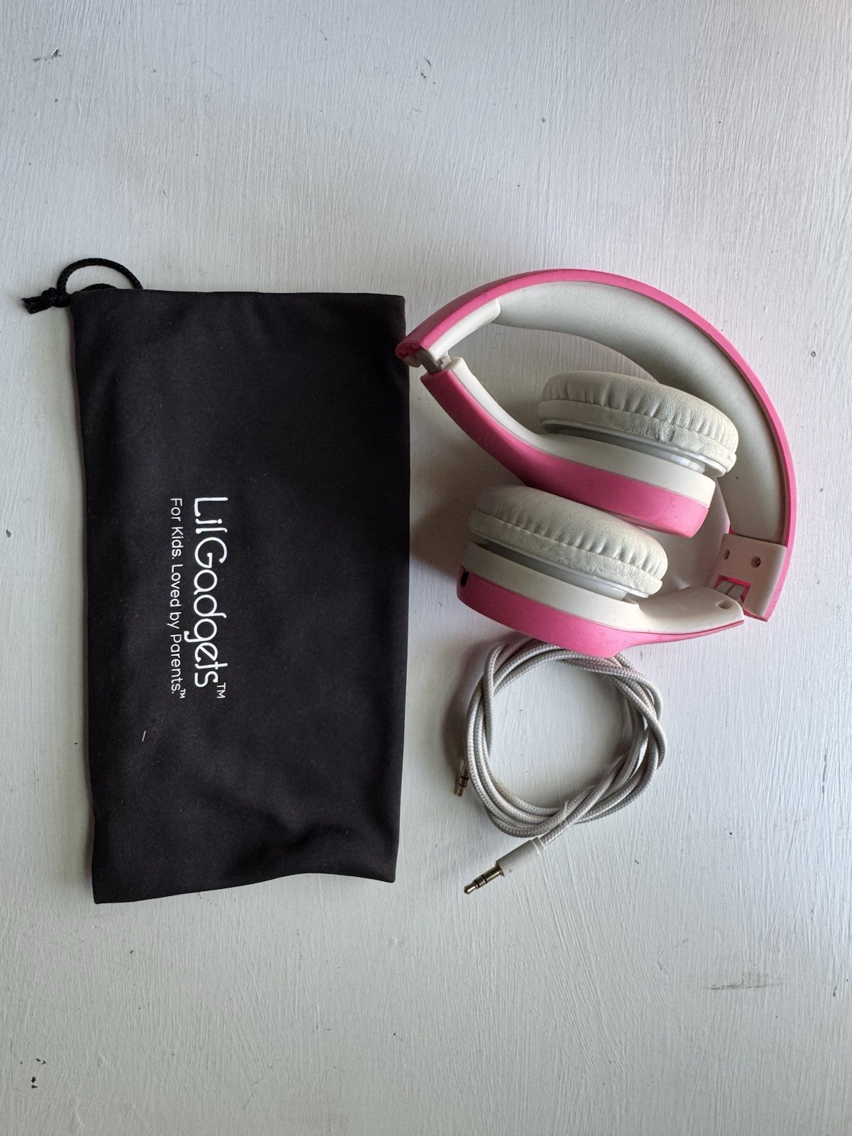 LilGadgets Connect+ Style On-Ear Kids Headphones.