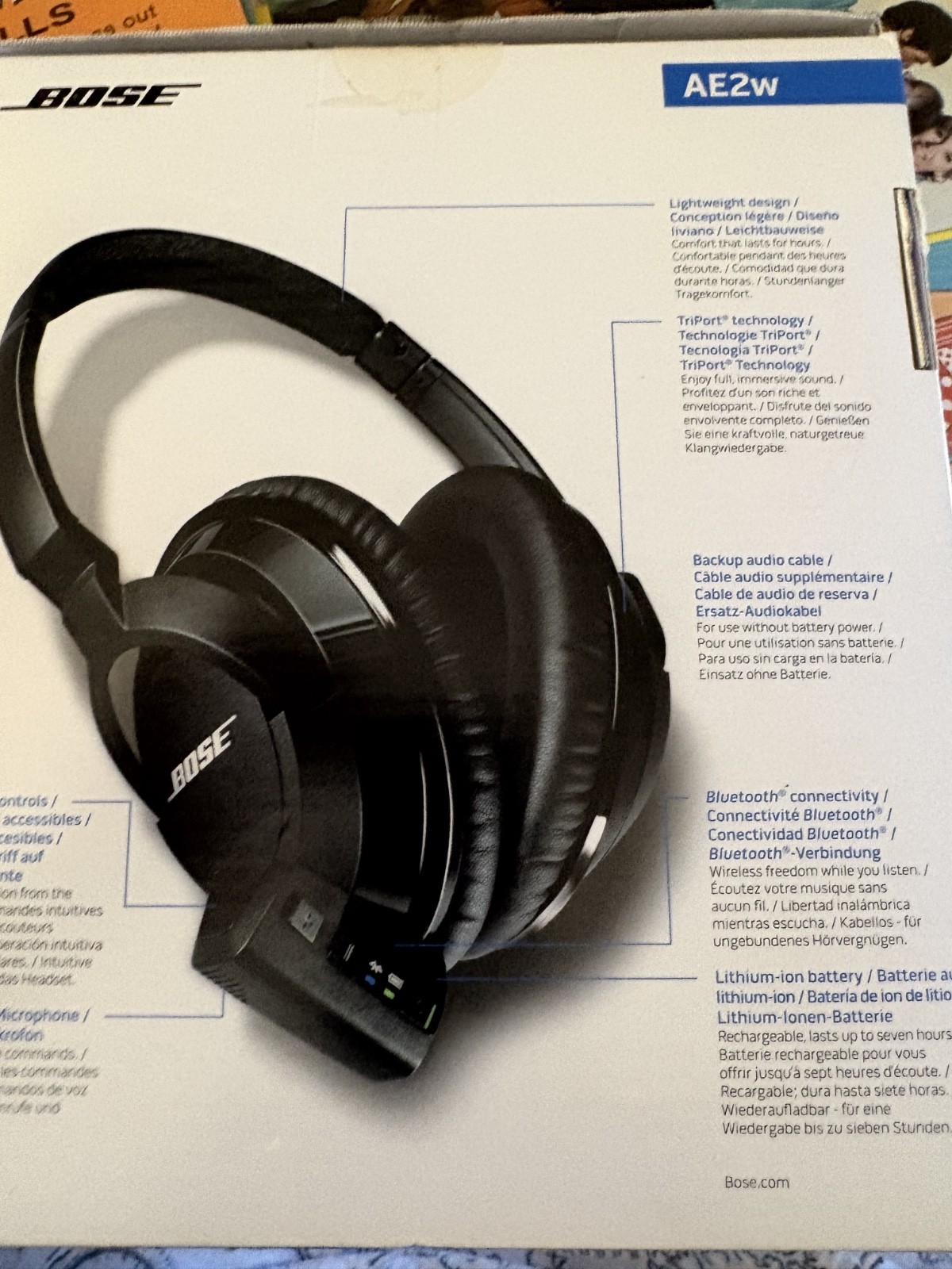 BOSE NOISE CANCELING OVER EAR HEADPHONE USED in BOX WIRELESS BLUETOOTH AE2w
