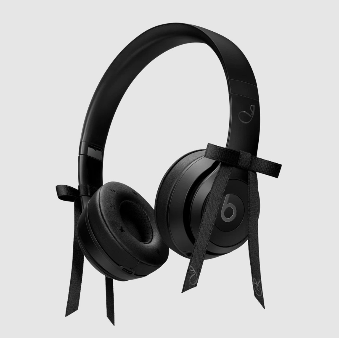 Beats Solo 4 Wireless On-Ear Jennie Special Edition Onyx Black Korea / Fedex